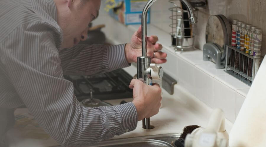 Local expert plumbing services in Cromwell, IN